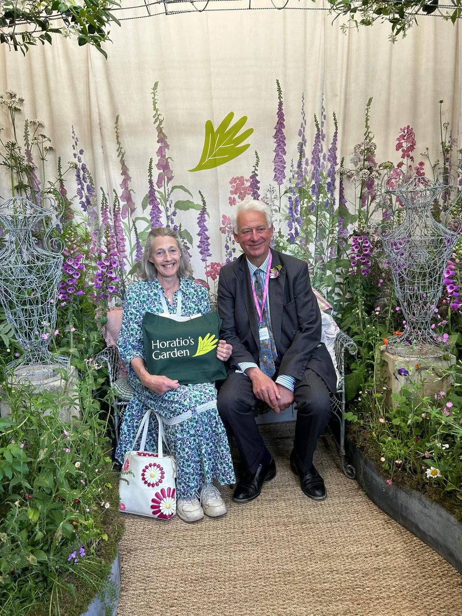 DungerRob's tweet image. END OF A GARDENING ERA
The Place For Plants @placeforplants in East Bergholt is TO CLOSE
On this Sunday&apos;s &quot;Suffolk in Bloom&quot; from 9am on @Suffolk_Sound, @BarbaraSegall  taalks to Sara Eley
Listen live at suffolksound.com | On smart speakers | via our app on mobile devices