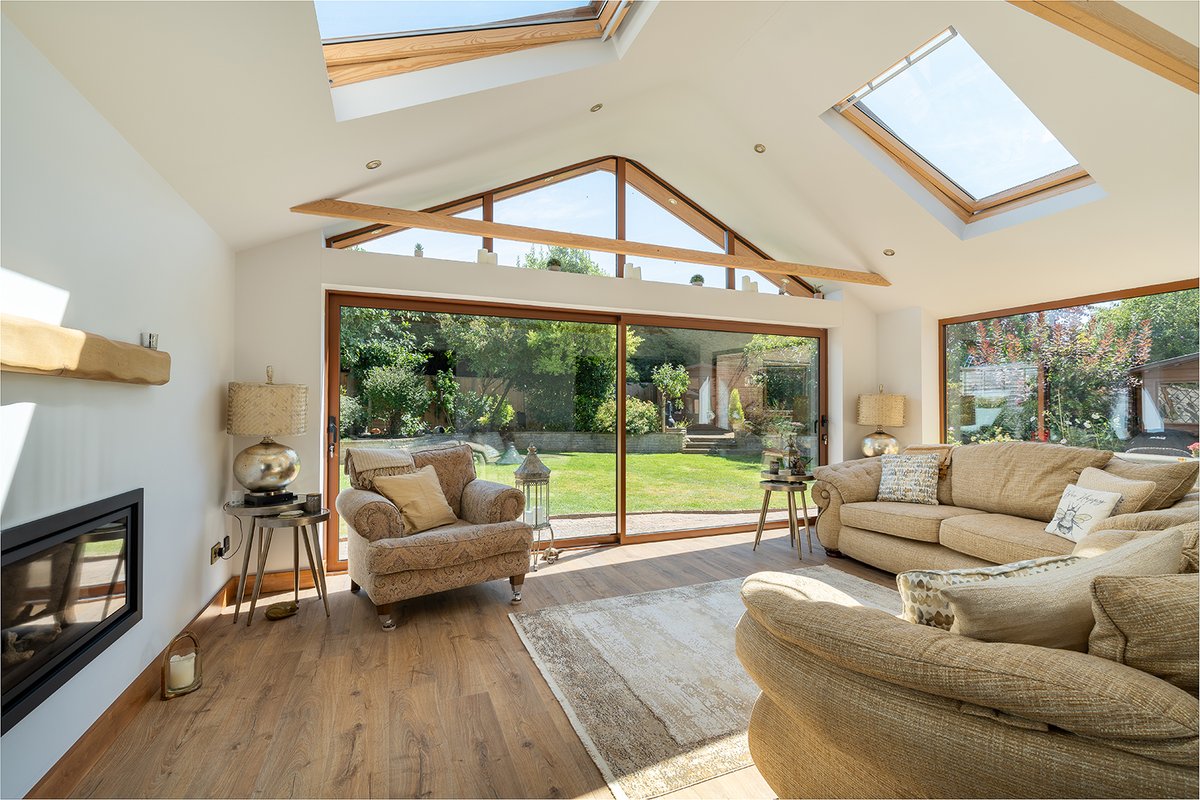 APlusAluminium's tweet photo. Flashback Wednesday......We partnered with Admiral Homespace to replace an old conservatory with a light-filled garden room with excellent connectivity https://t.co/FcpiyiIyVD #GardenRoom #HomeImprovement #Conservatory https://t.co/ZdlgQ2mp1g