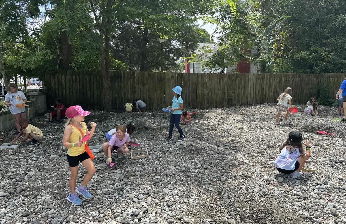 🚌 Our Onslow County Club members had an awesome day at the Aurora Fossil Museum! From digging up real fossils to learning about ancient sea life, it was a hands-on adventure they won’t forget. 🦷🔍🌊 
#BGCSENC #STEMLearning #AuroraFossilMuseum #GreatFutures