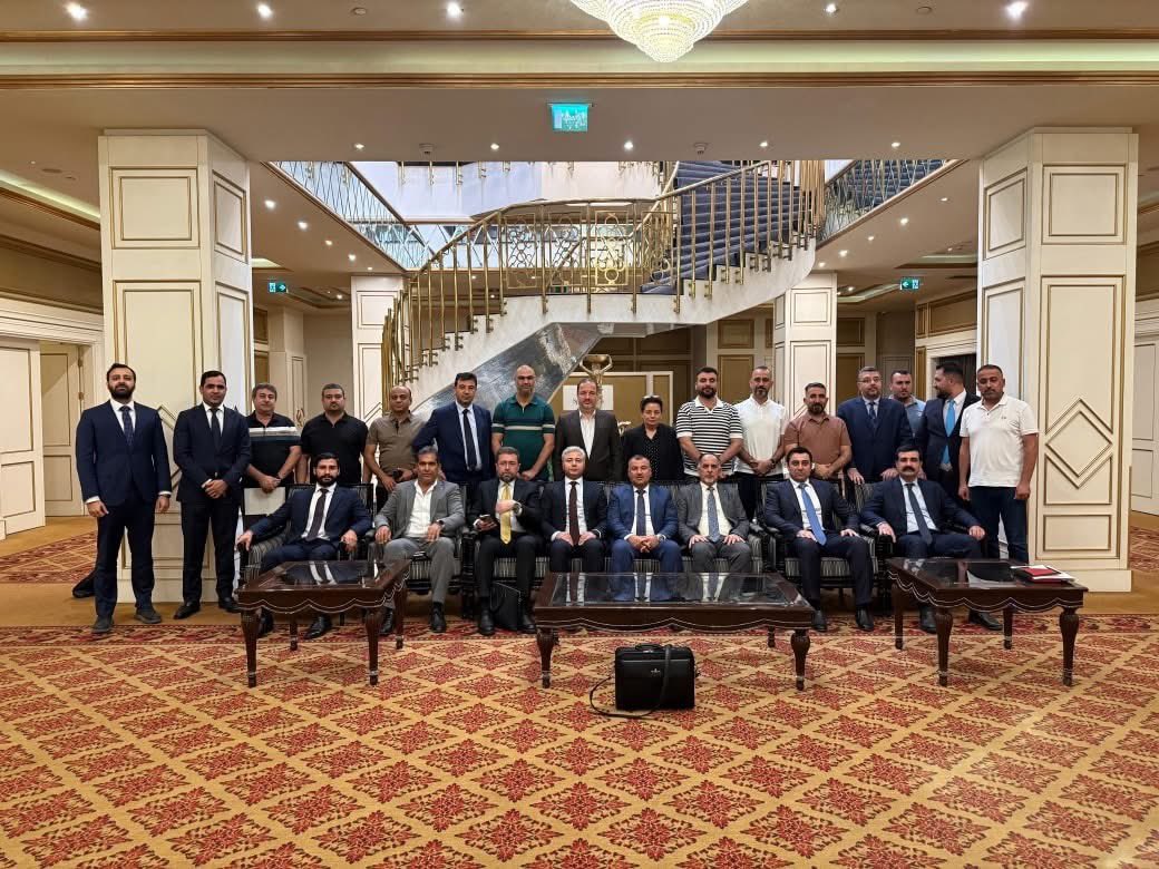 zoomnewskrd's tweet photo. The photos depict officials from Iraq’s Ministry of Oil and the KRG’s Ministry of Natural Resources signing an agreement on the mechanism for exporting Kurdistan Region oil through the State Organization for Marketing of Oil (SOMO).

📸: Ministry of Natural Resources https://t.co/zxYej3UcYE