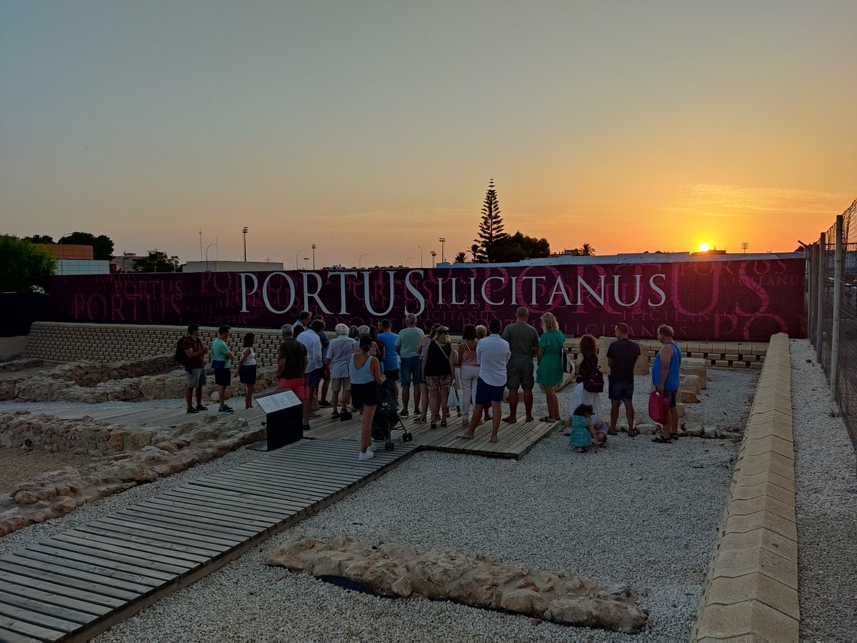 #Agosto2025🏺Visitas acompañadas gratuitas al #yacimientoarqueológico #PortusIlicitanus los martes y viernes a las 20:00h. Reservas ☎️ 965 41 62 23. Punto encuentro: Casa romana, Parque 'El Palmeral'   

#patrimonio #turismocultural #MuseodelMarSantaPola #cultura