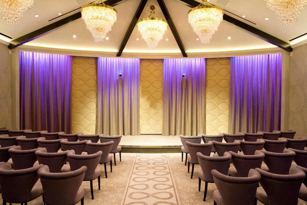 lvryan_99's tweet photo. @JacobsVegasLife Meh… it looks like a ballroom. We got married at Aria and it was incredible. https://t.co/l0UvVSGLir