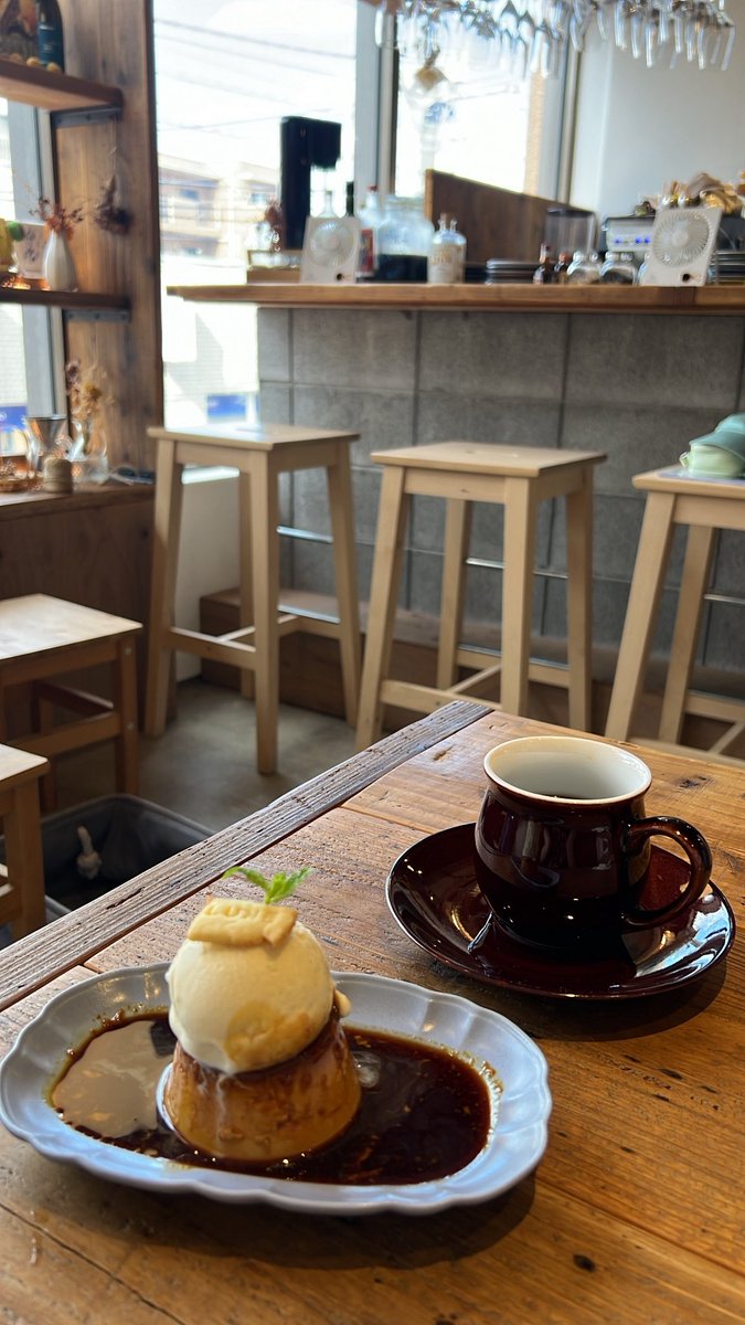 sora_20317's tweet photo. ふらっと立ち寄ったカフェで素敵な出会いと
小説の世界に入り込む

大好きなひととき https://t.co/oreUI5F3Q3