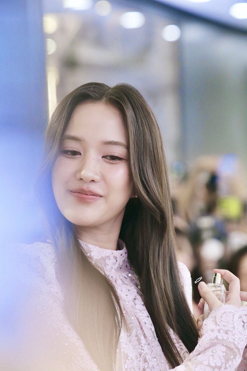 รอยยิ้มที่ชอบที่สุดในโลก :—) 🌏🤍

RASPBERRY RIPPLE COLOGNE FREEN #JoMaloneLondonXFreenSarocha
#srchafreen