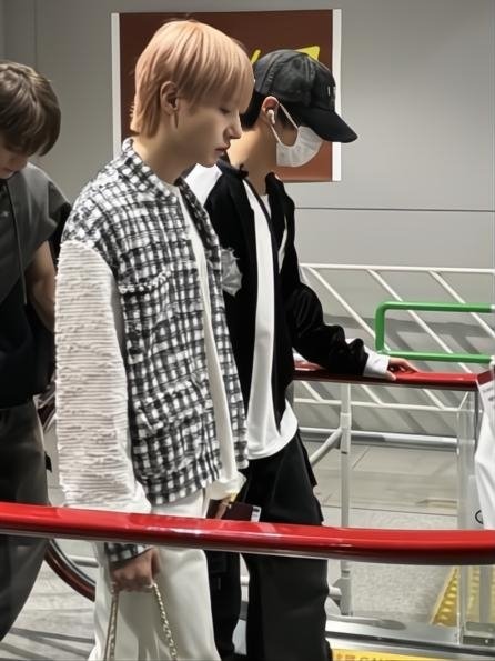 callouthae's tweet photo. dongren matchy 🖤🤍 https://t.co/0hbwfncH3N