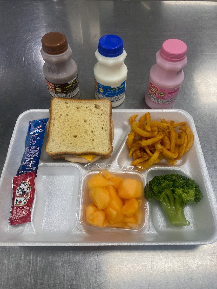 Yummy Hot sandwich for our kiddos with spiral fries and steamed broccoli and Cantaloupe!!
And of course delicious and nutritious choices of milk!!

#SISD #ALLIN

#TheNextChapterIsOurs