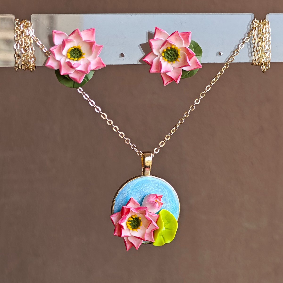 xdesignhandmade's tweet photo. https://t.co/fsU3zwNWS3
Lotus Flower 3D Polymer Clay Gold Plated Jewelry Sets Necklace Earrings
#lotusflower
#pinkflowers 
#jewelrysets 
#polymerclay 
#amazonhandmade
#founditonamazon https://t.co/TIDFxcbvDT