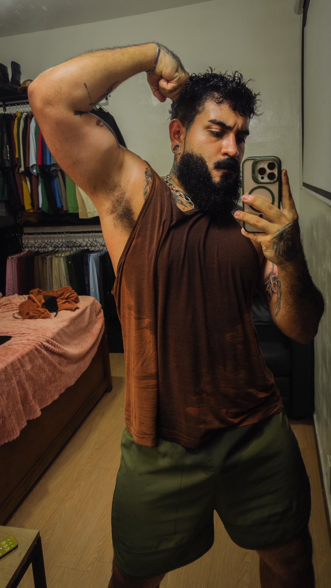 edaozineo's tweet image. ontem o cardio foi em casa mesmo