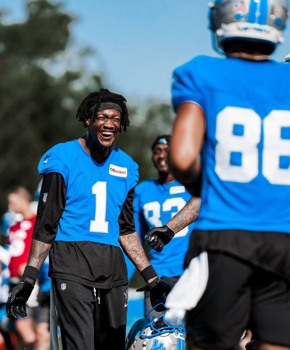 REPORT: The Detroit Lions DOMINATED both sides of the ball today vs. the Dolphins in practice, per <a href="/colton_pouncy/">Colton Pouncy</a> 

“The most LOPSIDED joint practice I’ve ever seen”

The Detroit Lions are BACK #OnePride