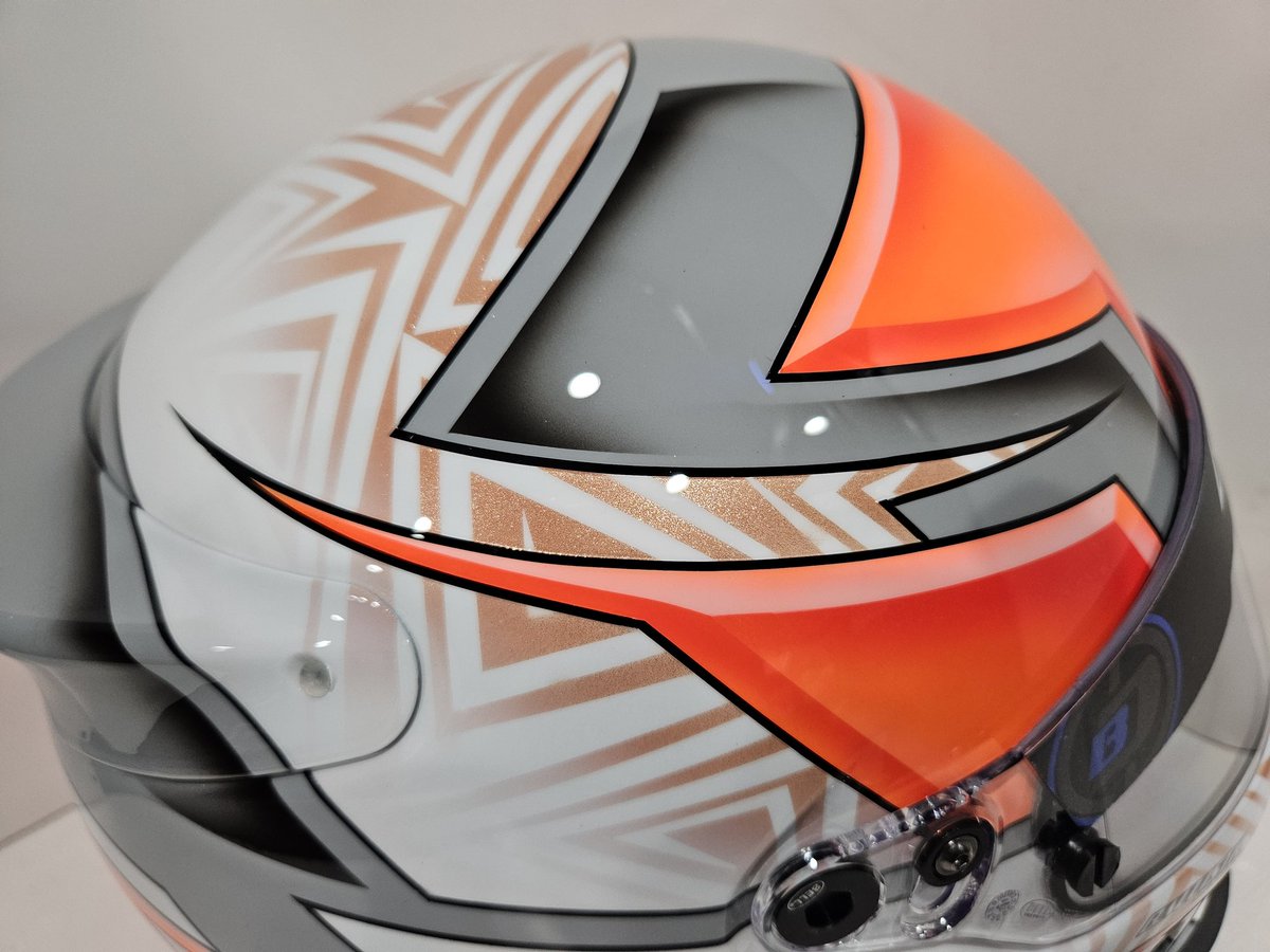New helmet for Jarred Zimbardi. 
#ballisticdesigns #custompaint #custompaintedhelmet