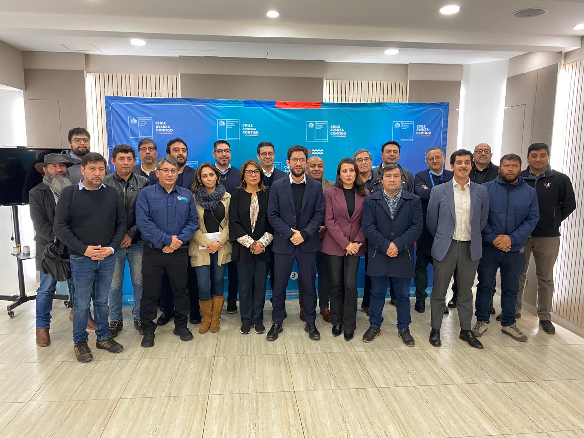 FTC NOTICIAS | REUNIÓN CON MINISTRO DEL TRABAJO
Se realizó una importante reunión con el ministro del Trabajo, Giorgio Boccardo, instancia de diálogo propicia para manifestar materias de suma urgencia, derivadas de la tragedia laboral en El Teniente.
youtu.be/1lrD5uj0Gtw