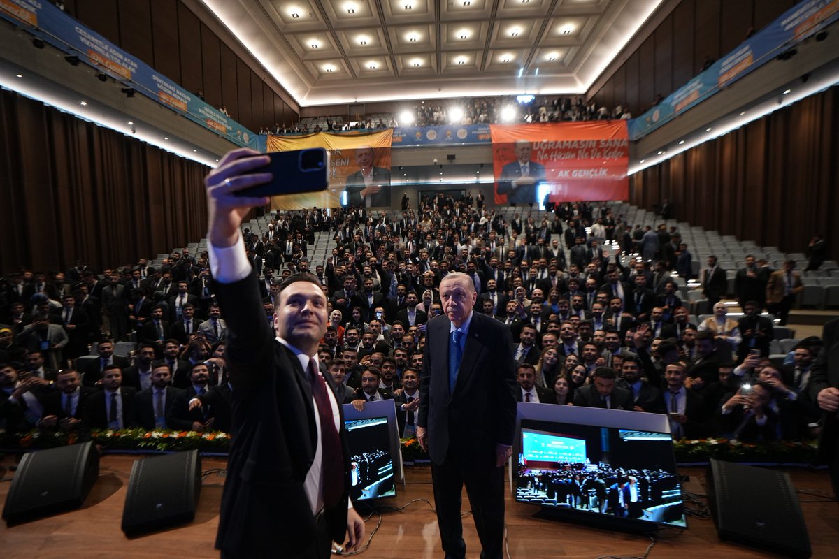 AK Gençlik Giresun (@akgenclik28) on Twitter photo Ankara’da düzenlenen Türkiye’nin Gücü AK Gençlik Strateji ve İstişare Kampı’mızın son gününde, Genel Merkezimizde Sn. Recep Tayyip ERDOĞAN’ın teşrifleri ve ufuk açan konuşmalarıyla büyük bir heyecana şahitlik ettik. #GücüAKGençlik
<a href="/AKGenclikGM/">AK Gençlik</a>
<a href="/avyusufibis/">Yusuf İBİŞ</a>
@samedtercan Ankara’da düzenlenen Türkiye’nin Gücü AK Gençlik Strateji ve İstişare Kampı’mızın son gününde, Genel Merkezimizde Sn. Recep Tayyip ERDOĞAN’ın teşrifleri ve ufuk açan konuşmalarıyla büyük bir heyecana şahitlik ettik. #GücüAKGençlik
<a href="/AKGenclikGM/">AK Gençlik</a>
<a href="/avyusufibis/">Yusuf İBİŞ</a>
@samedtercan