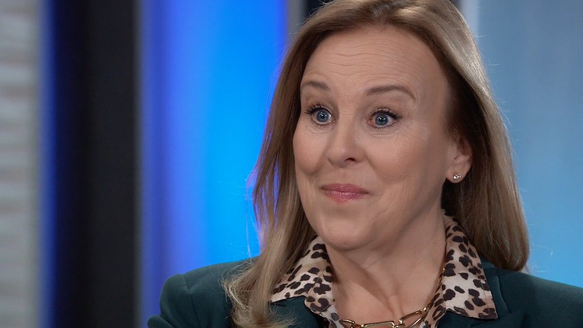 Laura is facing more political opposition than she ever has, West Coast. What threat faces the Mayor's Office today?
A brand-new #GH starts RIGHT NOW on ABC! <a href="/GenieFrancis/">Genie Francis</a>