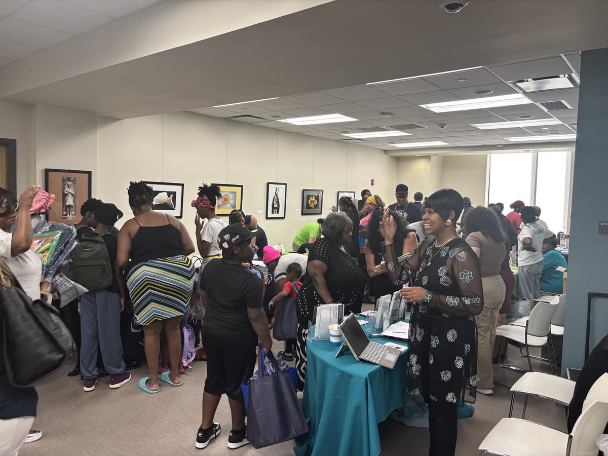 Wonderful turnout today at the Woodlawn Resource Center for our back to school fair and farmers market.  Lots of fun.