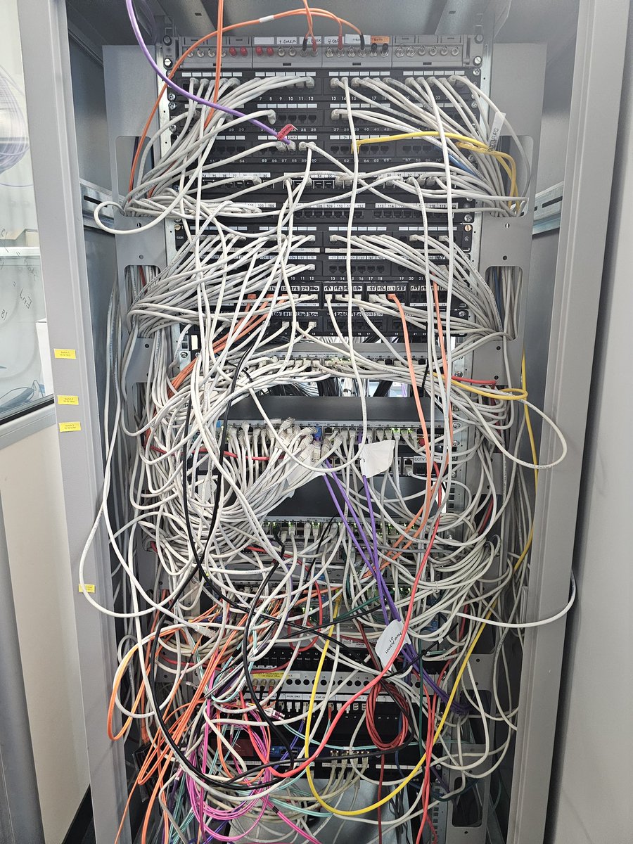 MichaelJBrewis's tweet photo. Massive thank you to @JoskosSolutions for their fantastic support over the last few days getting all switches and core upgraded to Cisco Meraki at Henley Bank High School. Our server room looks amazing. 😻 BEFORE and AFTER photos speak volumes. #SummerProject #SchoolIT https://t.co/WIPyNecuUT