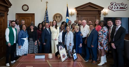 bramnick_mario's tweet photo. Honored to have launched the USDA Prayer Shield with Secretary Brooke Rollins , Dr Alveda King and Alex Cordoba Deputy Faith Director for USDA https://t.co/DKMJAWXKVA