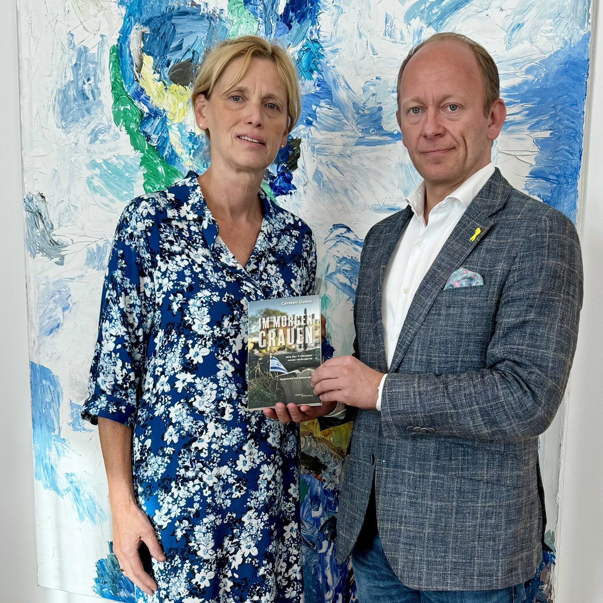 Der 7. Oktober hat Israel tief verändert – und wirkt auch auf die 🇩🇪🇮🇱 Beziehungen. Heute habe ich mit Bundesministerin <a href="/PrienKarin/">Karin Prien</a> über die aktuelle Lage gesprochen. Wir sind uns einig: Der gesellschaftliche Dialog zwischen beiden Ländern ist heute wichtiger denn je.