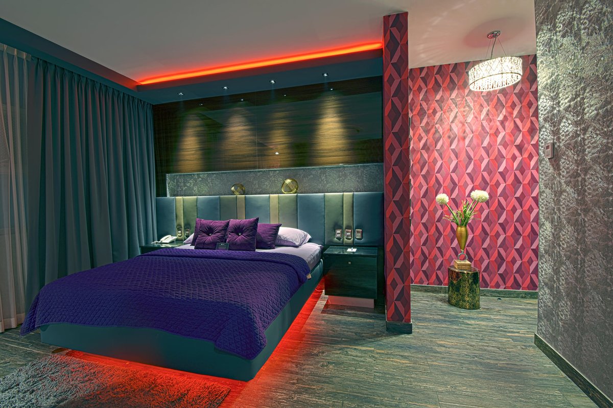 HotelCascadas's tweet photo. A luxury 9th Floor suite at @HotelCascadas can be your Tuesday Mexico getaway!⁣
⁣
You’ll have Azul bar &amp; food delivery 24/7, a private jacuzzi, a big-screen, &amp; FREE Wifi!⁣
⁣
70% OFF tonight with your VIP Card!⁣
⁣
20% OFF the rest of the week!⁣
⁣
https://t.co/HRdjlv5rX6 https://t.co/BSSPyyguaP