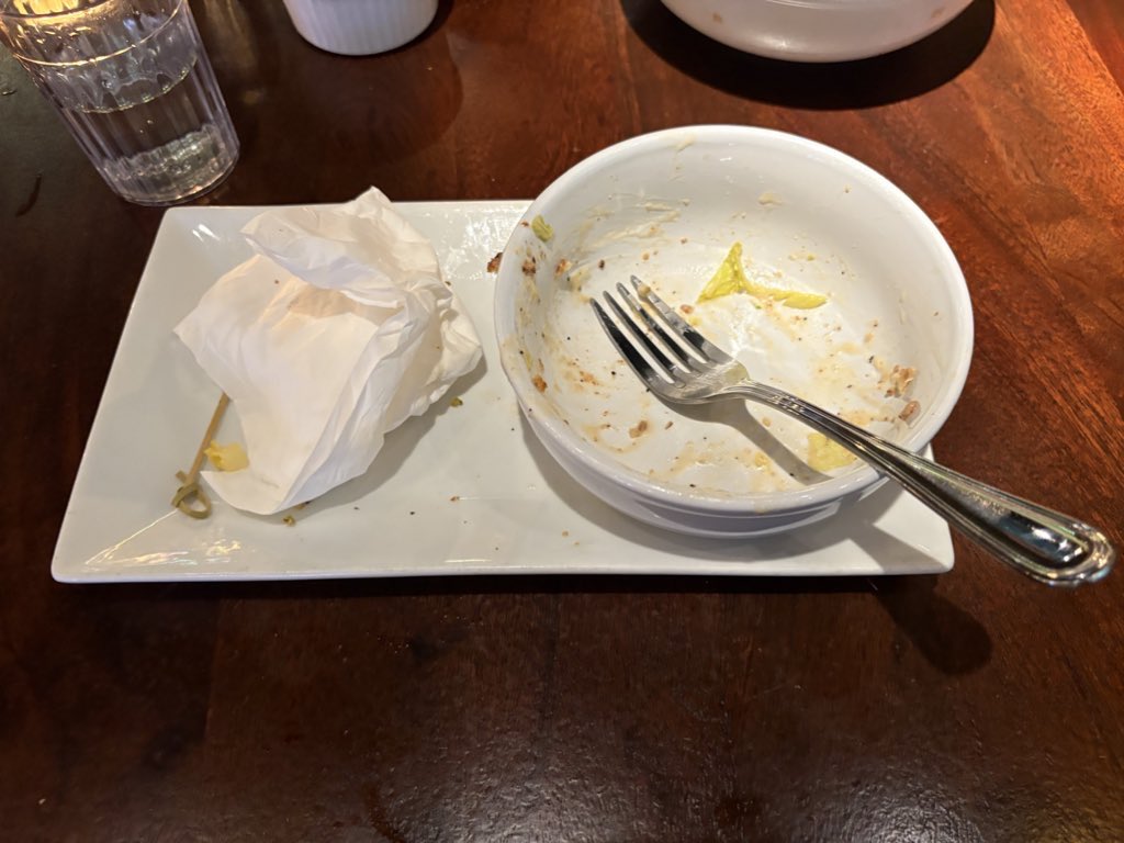 norma1boy's tweet photo. wasnt even that good 😂😂😂 https://t.co/vRG8rBCmsk