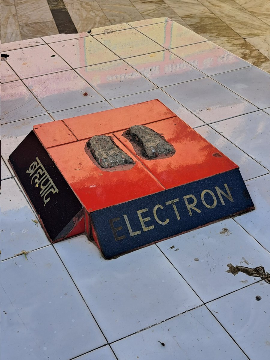 beingsworld's tweet image. #Nemisharnya #Teerth #Dham 
Over 5100 years back, sages were worried that the world would become completely materialistic, with no place where one could meditate and pray with Shubhta.
1/3