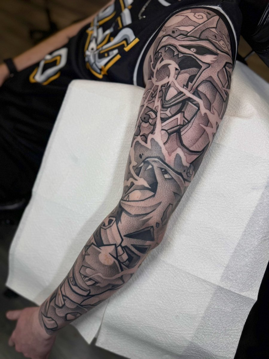 Finished my Pokémon sleeve today, Very happy 😊