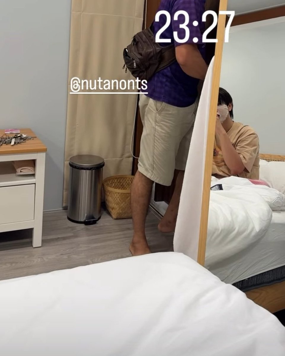 tikkyhamcheese's tweet photo. อวดแฟนแบบเนียนๆ นั่งข���างกันด้วยซ้ำ
 🤭🫣🙃
#เอิร์ทมิกซ์ #EarthMix https://t.co/9lVWU7sexd