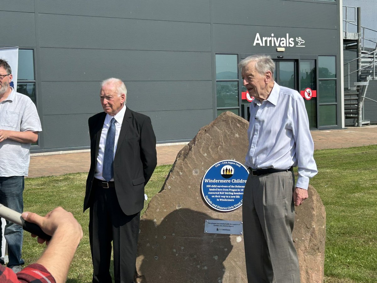It was an honour to attend the unveiling of a blue plaque at Carlisle Airport by Lord Alf Dubs, remembering the Windermere children on the 80th anniversary of their arrival, at what was then RAF Crosby-on-Eden. Read their story: theguardian.com/tv-and-radio/2…