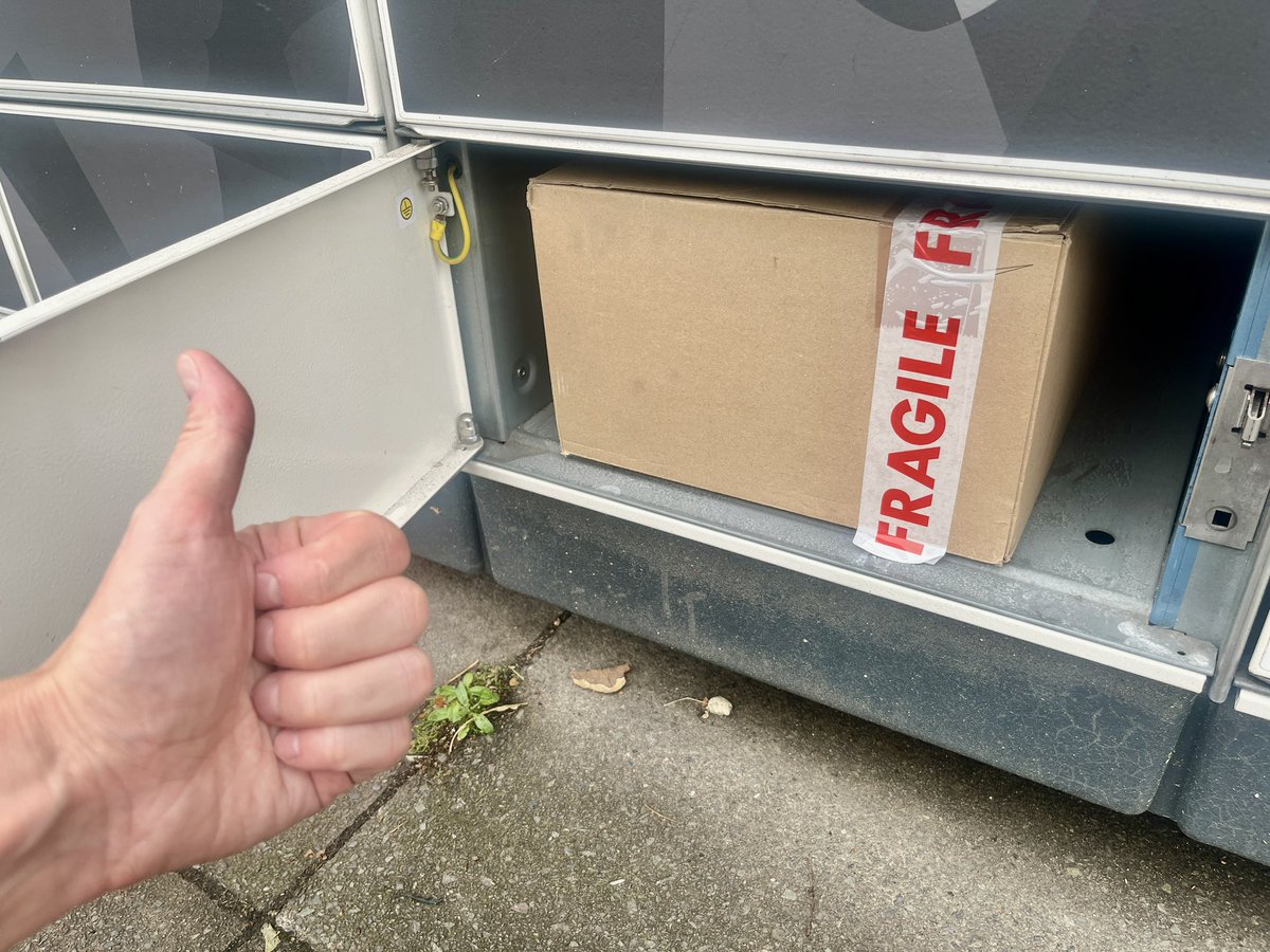 JamesMoyse's tweet photo. @InpstukTPss Thanks for the speed and efficiency - you’re already handling my package now… so thanks! 🎉 https://t.co/ZnttHRdVdS