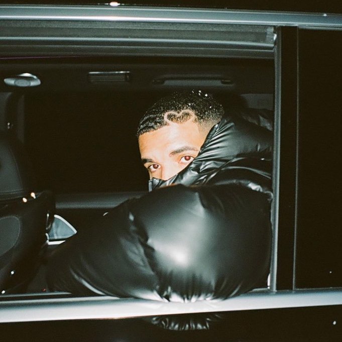 HipHopAllDay's tweet photo. Drake becomes the first rapper in HISTORY to have 25 song reach 1B+ streams on Spotify 🔥🏆

▫️One Dance
▫️Gods Plan
▫️SICKO MODE
▫️Passionfruit
▫️Work
▫️Hotline Bling
▫️In My Feelings
▫️MIA
▫️Nice For What
▫️Life Is Good
▫️Going Bad
▫️Yes Indeed
▫️Nonstop
▫️Jimmy Cooks
▫️No Guidance
▫️Hold, On We're Going Home
▫️Love Me
▫️Toosie Slide
▫️Too Good
▫️WAIT FOR U
▫️Laugh Now, Cry Later
▫️Money In The Grave
▫️Look Alive
▫️Fake Love
▫️Fair Trade