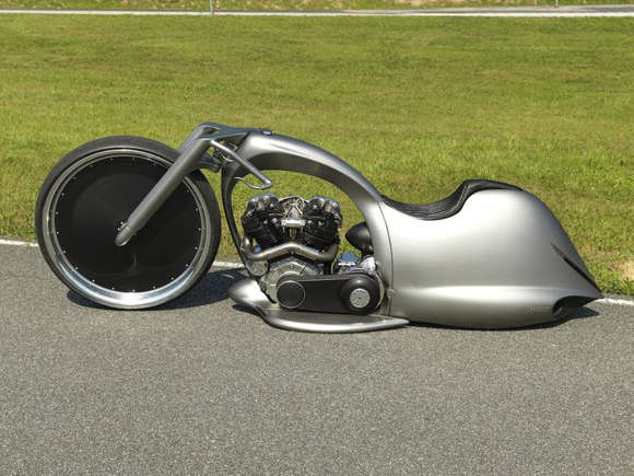 CryptoMotoApp's tweet photo. Akrapovič Full Moon Concept 🌙
Massive wheel, sweeping curves, pure elegance. A motorcycle that’s part engineering, part art, built to be admired, not ridden.
#cryptomoto #AkrapovicFullMoon #ConceptBike #MotoArt https://t.co/Gq1yh4EaKz