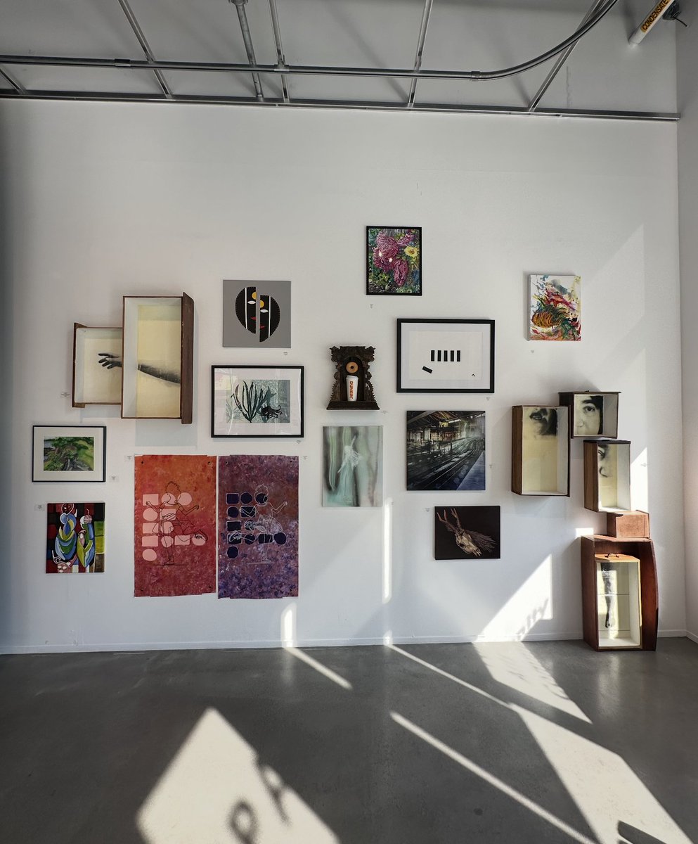 Fortpointarts's tweet image. Our Art Space is PACKED to celebrate 45 YEARS of the Fort Point Arts Community with the FPAC MEMBERS EXHIBITION 🥳🥳🥳

This salon-style exhibition features over 40 FPAC members and will run until October 31! 

#FPACMembersExhibition #FortPointArtsCommunity