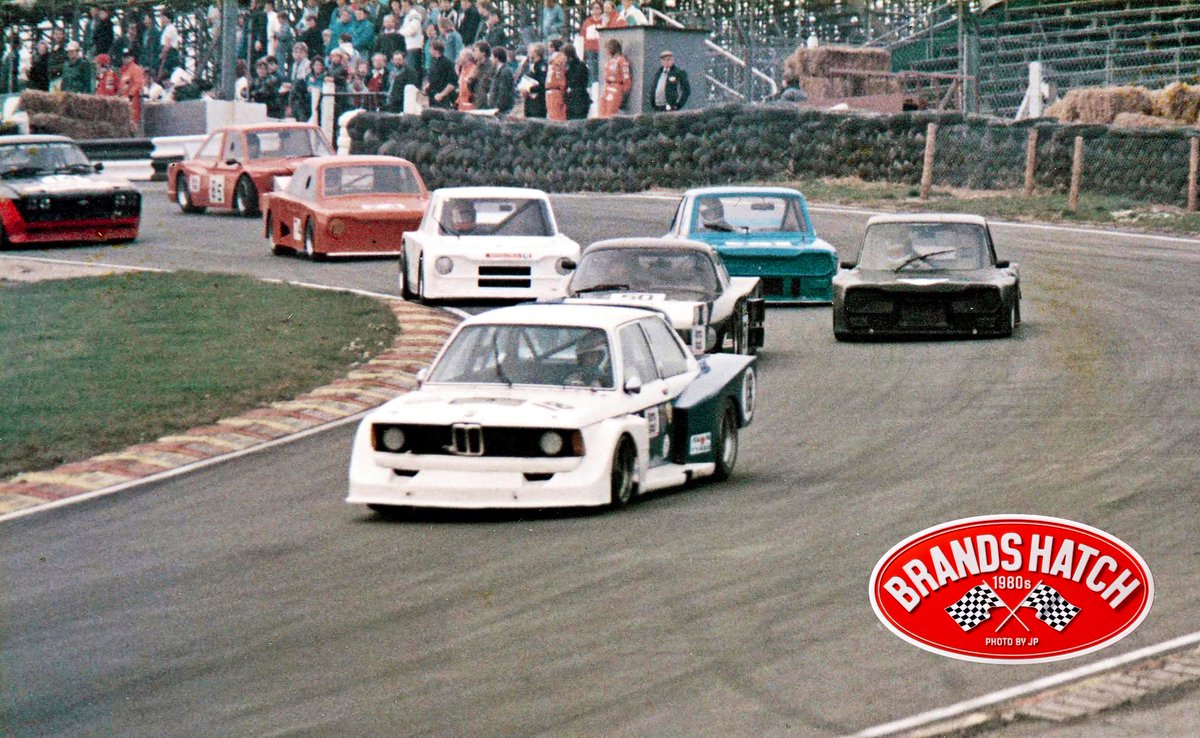 From the Archive: Special Days  ✨

Brian Chatfield’s Group 5 BMW leads the Special Saloons field through Paddock Hill bend 🏁

#SpecialSaloons | #BrandsHatch 

(📸©️ John Pett)