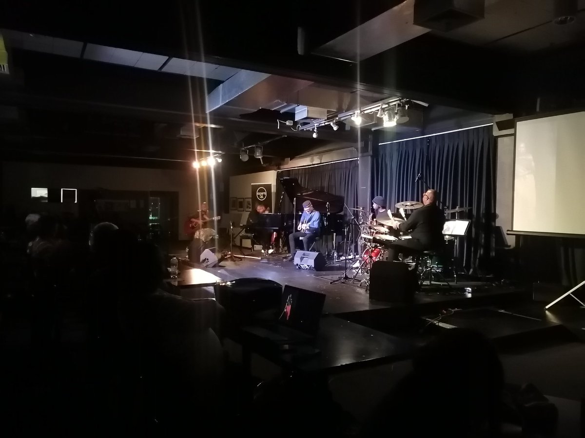 <a href="/Jazzcentre/">Jazzcentre</a>