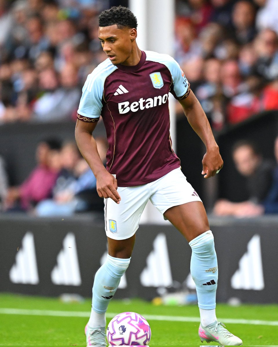 🚨 و تستمر القرارات الحاسمة حقا خيار مغري  ✅👌 

HERE WE GO 💣🔥 . 

1- لايك ❤️. 
2- رتويت فضلا. 

 #FPLDraft #FantasyFootball
#fantasy .