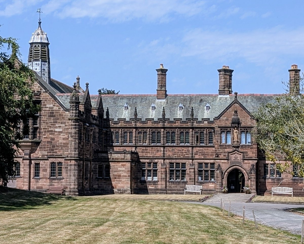 FalkirkBairn01's tweet image. Lovely Gladstone&apos;s Library