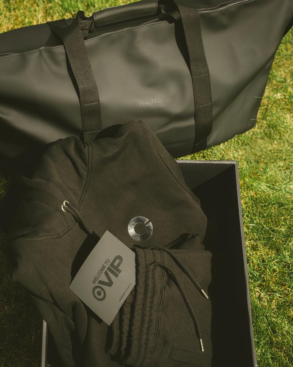 coinbase: “help us make the best VIP care-package in crypto”

me: “sure, what’s your budget?”

them: “whatever it takes”…

(coming soon to an anon near you)