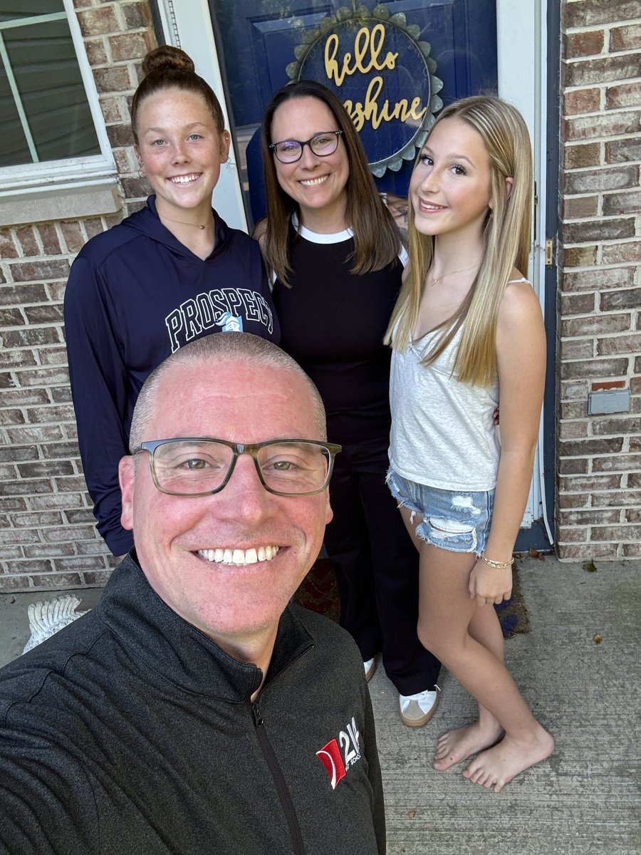 hubbardbradford's tweet image. Go time and show time! So proud of these two as they head off to @Grayslake_Rams together. It is going to be an amazing year for both of them. Excited to cheer them on and support them every step of the way. #girldad #HubbardSisters #makeitmatter