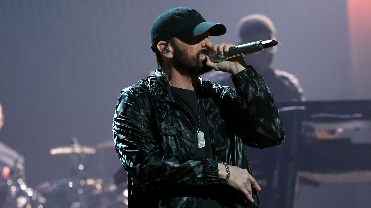 Eminem Fires Back at ‘Silver’ Rhyme Challenge With Epic X Response. Read more: complex.com/music/a/markel…