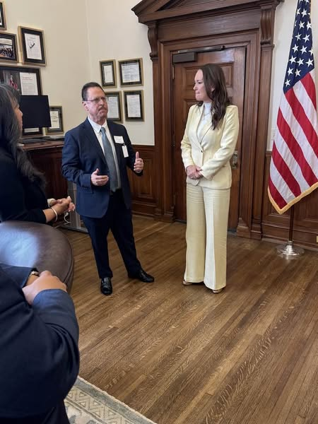 bramnick_mario's tweet photo. Great being with our friends Secretary Rollins , Jensen Franklin ,Jenny Korn ,Dr Alvida King and Apostle Leon Benjamin at the launch of the National Prayer Shield for USDA . https://t.co/VwE09sfBa3