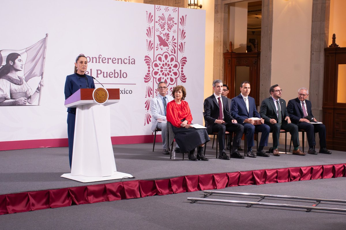 Secretaría de Ciencia (@secihti_mx) on Twitter photo En Conferencia del Pueblo <a href="/GobiernoMX/">Gobierno de México</a>, la secretaria de Ciencia, Humanidades, Tecnología e Innovación <a href="/rosauraRuiz4/">Rosaura Ruiz</a> señaló que #Secihti además de dar continuidad y fortalecer los programas del Conahcyt, conduce proyectos estratégicos encargados por la Pdta. <a href="/Claudiashein/">Claudia Sheinbaum Pardo</a> ➡️1/6 En Conferencia del Pueblo <a href="/GobiernoMX/">Gobierno de México</a>, la secretaria de Ciencia, Humanidades, Tecnología e Innovación <a href="/rosauraRuiz4/">Rosaura Ruiz</a> señaló que #Secihti además de dar continuidad y fortalecer los programas del Conahcyt, conduce proyectos estratégicos encargados por la Pdta. <a href="/Claudiashein/">Claudia Sheinbaum Pardo</a> ➡️1/6