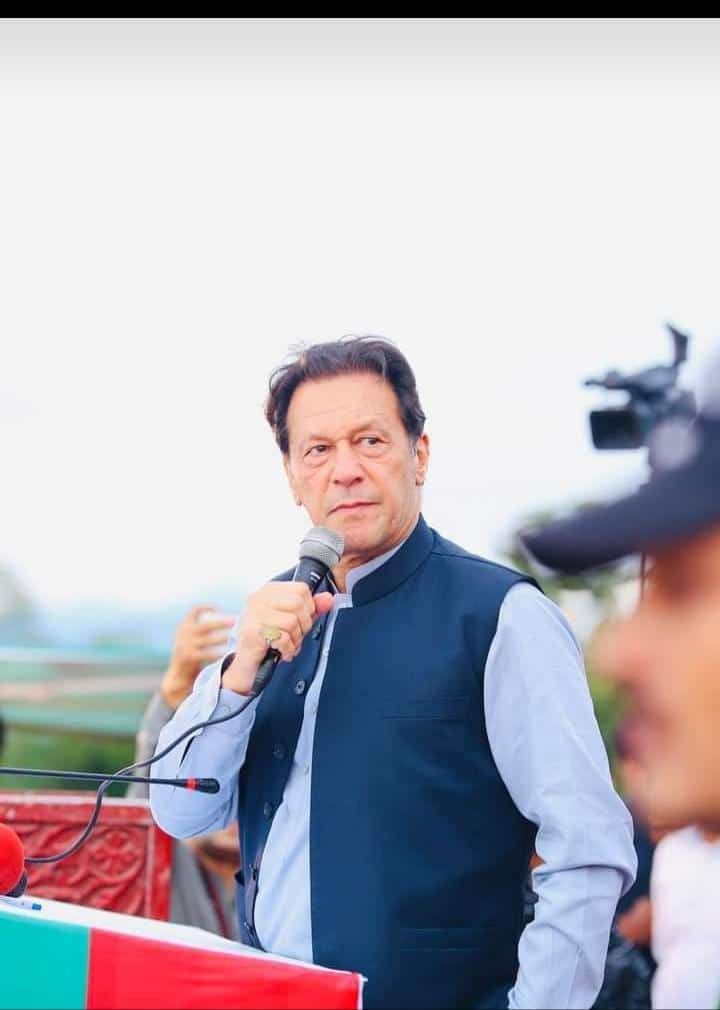 Shama G🇵🇰 (@sag51214) on Twitter photo اٹھو اے جوانو
وقت کا قاصد پکار رہا ہے،
زمین لرز رہی ہے،
ہوا آزادی کے نعرے گنگنا رہی ہے،
آؤ ساتھیو
انقلابی کارواں میں شامل ہو جاؤ
اور دنیا کو بتا دو
کہ ہم زندہ ہیں، جاگ رہے ہیں،
اور اپنی آزادی مکمل کر کے ہی دم لیں گے!
ان۔شاء اللہ 
#آزادی_ابھی_ادھوری_ہے
#حقیقی_آزادی_لے_کر_رہیں_گے اٹھو اے جوانو
وقت کا قاصد پکار رہا ہے،
زمین لرز رہی ہے،
ہوا آزادی کے نعرے گنگنا رہی ہے،
آؤ ساتھیو
انقلابی کارواں میں شامل ہو جاؤ
اور دنیا کو بتا دو
کہ ہم زندہ ہیں، جاگ رہے ہیں،
اور اپنی آزادی مکمل کر کے ہی دم لیں گے!
ان۔شاء اللہ 
#آزادی_ابھی_ادھوری_ہے
#حقیقی_آزادی_لے_کر_رہیں_گے