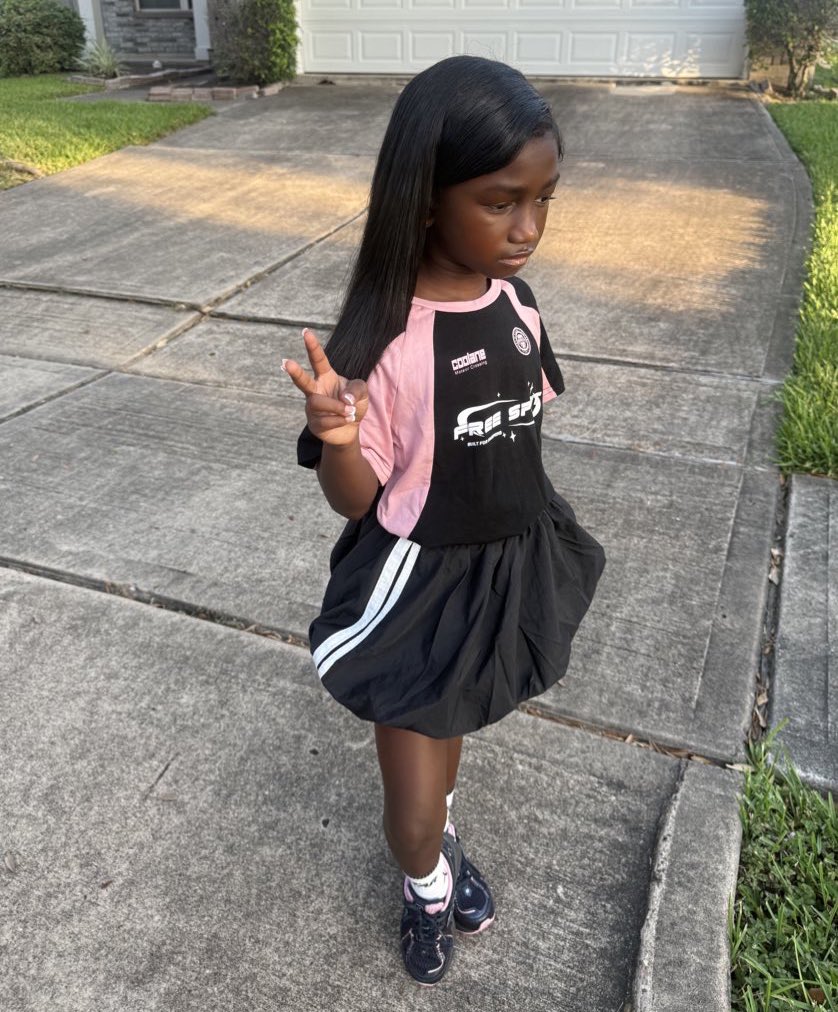 _theSashaFierce's tweet photo. idk, day 2 gave attitude 🩰 https://t.co/jiiKTw7Jfh
