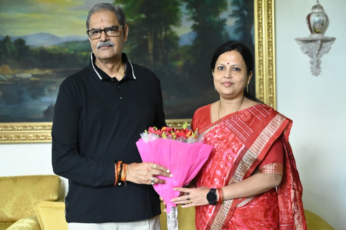 Manasmita Khuntia (@manasmitak) on Twitter photo ଓଡ଼ିଶା ସରକାରଙ୍କ ମାନନୀୟ ଉପ ମୁଖ୍ୟମନ୍ତ୍ରୀ <a href="/KVSinghDeo1/">Kanak Vardhan Singh Deo (Modiji Ka Parivar)</a> ଜୀଙ୍କୁ ଭେଟି ଆଶୀର୍ବାଦ ନେଲୁ ।
<a href="/BabitaPatro5/">Babita Patro</a> ଓଡ଼ିଶା ସରକାରଙ୍କ ମାନନୀୟ ଉପ ମୁଖ୍ୟମନ୍ତ୍ରୀ <a href="/KVSinghDeo1/">Kanak Vardhan Singh Deo (Modiji Ka Parivar)</a> ଜୀଙ୍କୁ ଭେଟି ଆଶୀର୍ବାଦ ନେଲୁ ।
<a href="/BabitaPatro5/">Babita Patro</a>