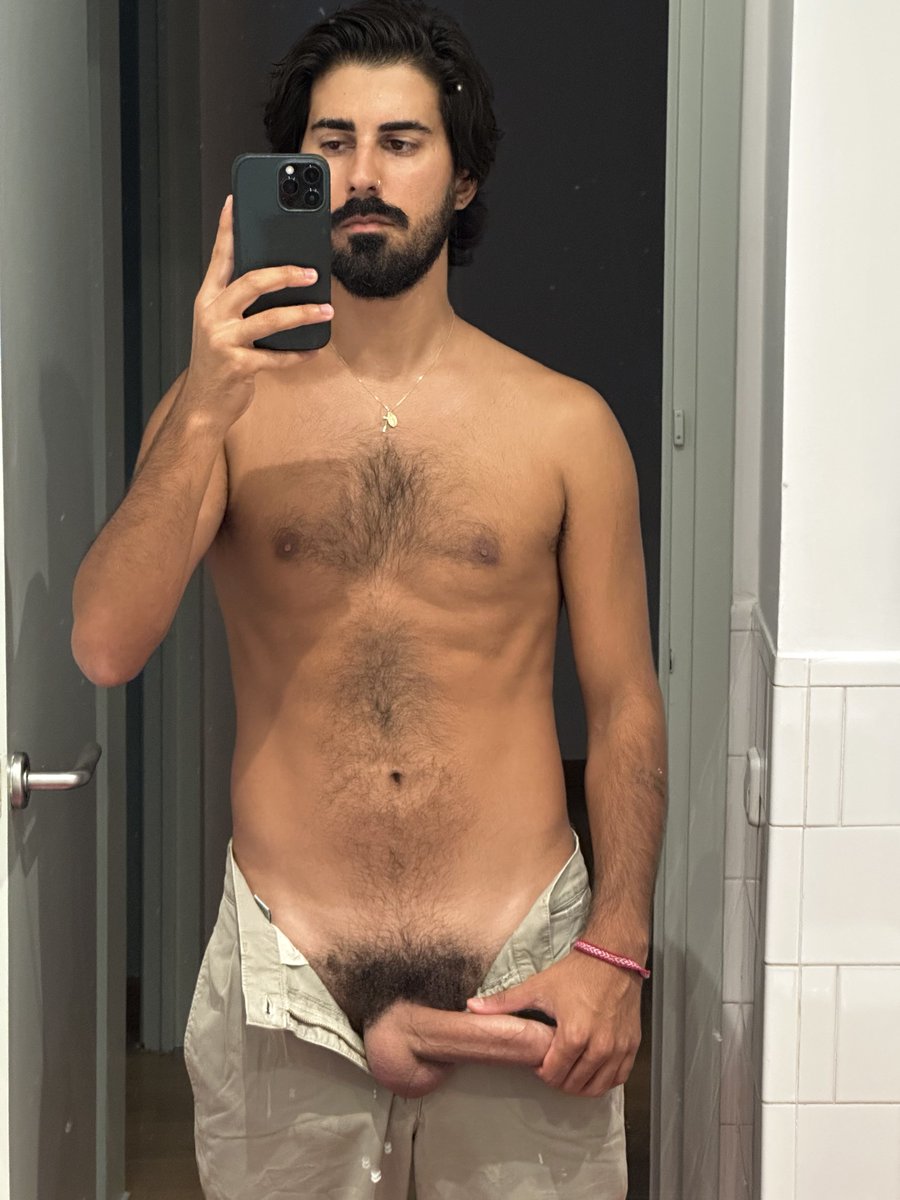 I forget how big my dick is until I shave my balls