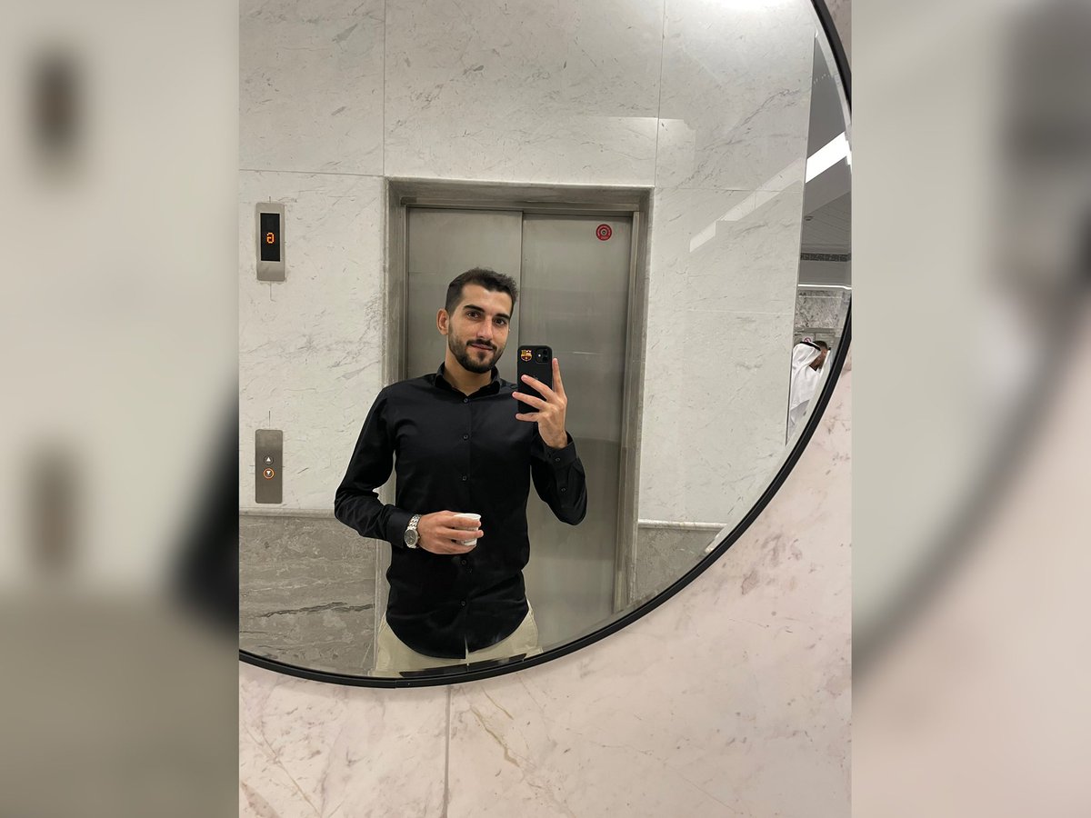 ABOAL3zzzzzz's tweet photo. السعادة تعتمد على نوعيّة أفكارك 🖤 https://t.co/vHDRiciYry