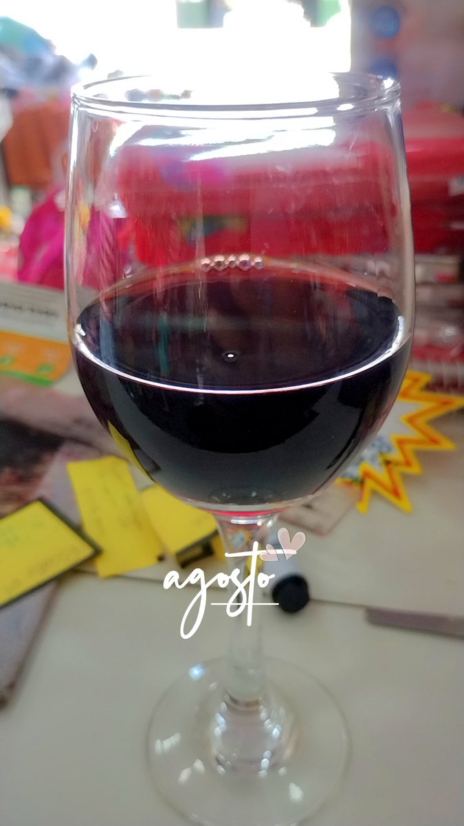 Esses presentes no trabalho 🍷🥰