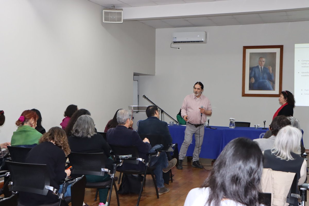 ➡️ Según la investigación, de la UMCE, <a href="/ColegioProfes/">Colegio de Profesoras y Profesores de Chile</a>, <a href="/crea_equidad/">Crea Equidad</a> y ODI Global, 73% del profesorado no se ha capacitado en género y educación no sexista. Quienes sí, muestran mejores prácticas pedagógicas, mayor valoración de su trabajo y más actividades con enfoque de género