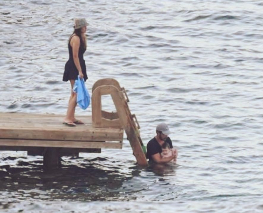 Sadece şu fotoğraf için bile aklımda öyle film senaryoları kurdum ki bilemezsiniz 🥹🤏