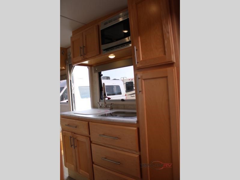 2019 LITTLE GUY LITTLE GUY MAX
Click here for 𝐩𝐫𝐢𝐜𝐞 𝐢𝐧𝐟𝐨:
🔗 ow.ly/BROC50WFzxN

🛏️ Sleeps 4
✅ 330 lb hitch weight
📏 21 ft exterior length

Click the link for more info and contact Van City RV- Colorado Springs today!

#RVUniverse #rvlfie #traveltrailer
