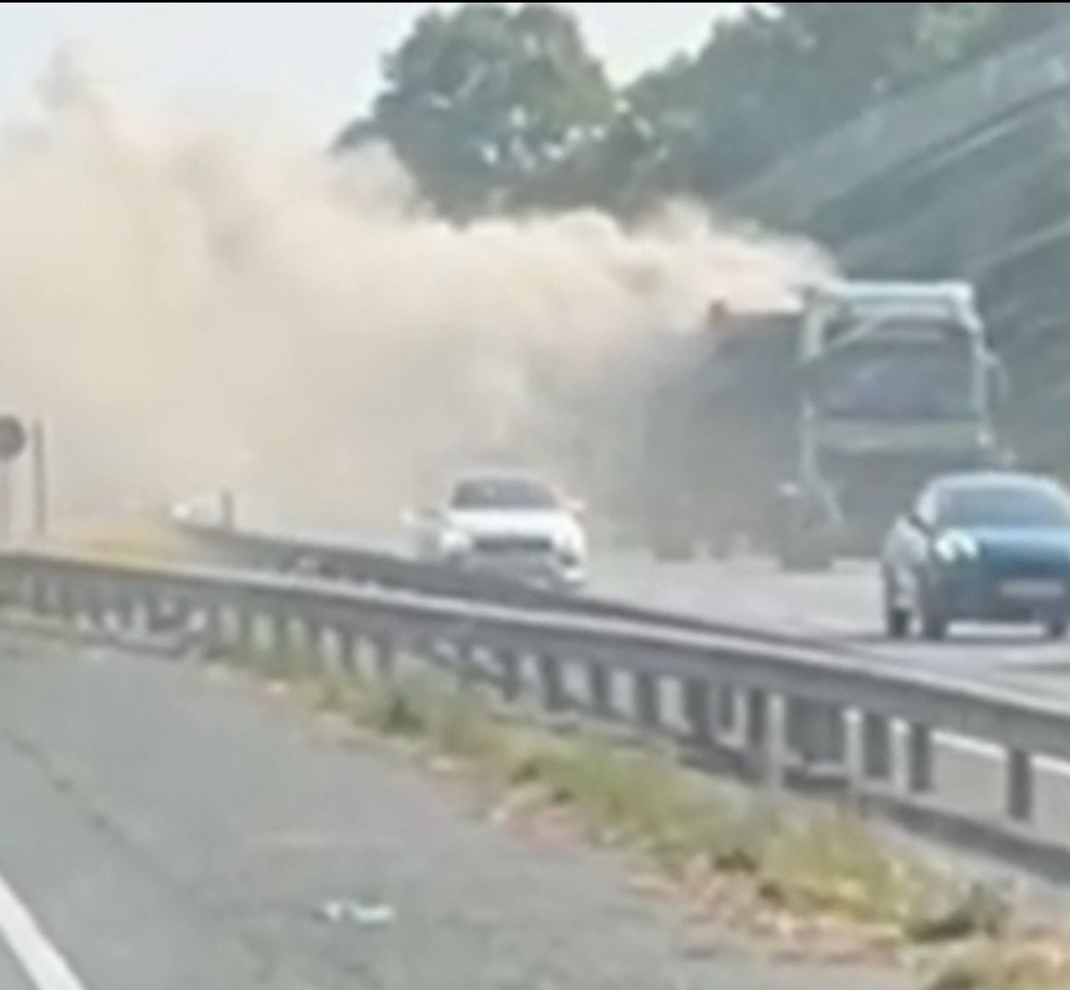 At 08:34, this morning fire crews were called to the #A64 W #Copmanthorpe to #BilbroughCrews. They attended a waste lorry on fire. Crews are still working at the scene of the incident. Footage available on our YouTube and TikTok channel